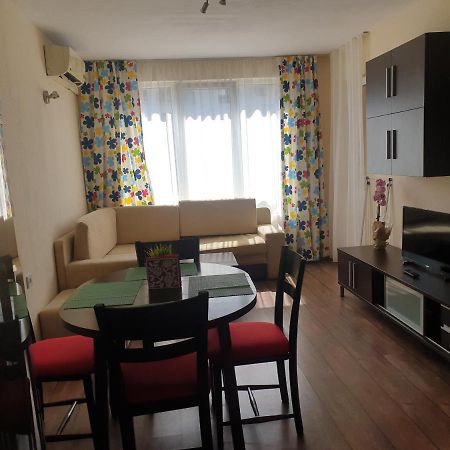 Sunny Apartment Burgas Esterno foto