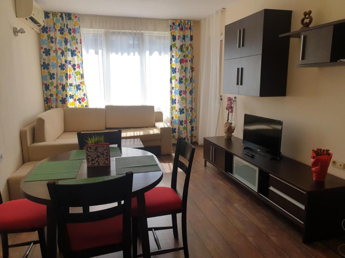 Sunny Apartment Burgas Esterno foto