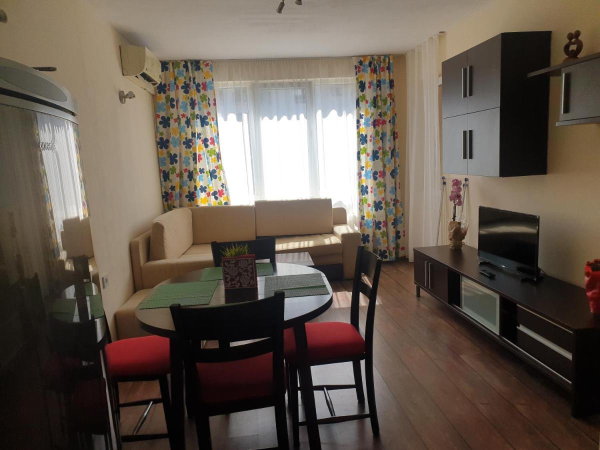 Sunny Apartment Burgas Esterno foto